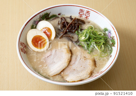 ラーメン　豚骨ラーメン 91521410