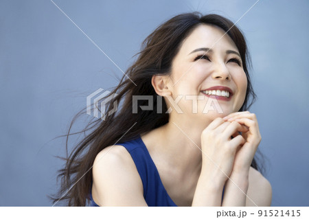 若い女性 ビューティーイメージ ポートレート 若い女性 ビューティーイメージ ポートレート 91521415