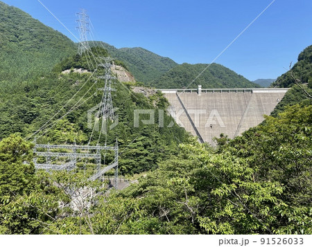 揚水式発電所と変電所 91526033