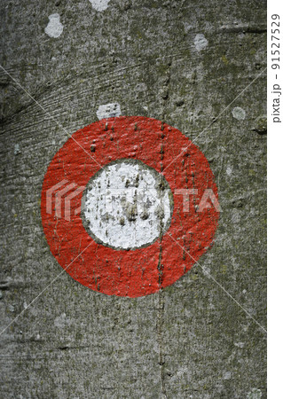 Hiking trail marker 91527529