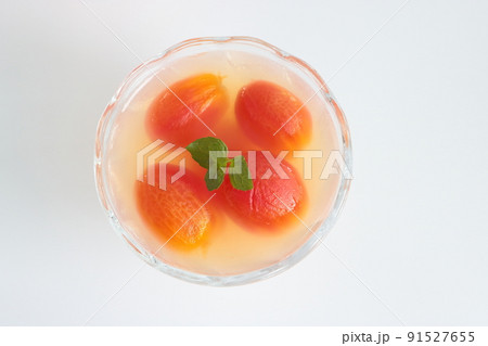 ミニトマトの寒天ゼリー リンゴジュース入り 手作り ミニトマトの寒天ゼリー リンゴジュース入り 手作り 91527655