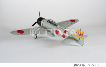 プラモデル 零式艦上戦闘機21型 1/32スケール 白バック プラモデル 零式艦上戦闘機21型 1/32スケール 白バック 91533666