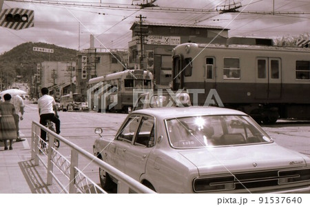 昭和53年　京都市電と京阪電車の平面交差　京都七条　京都市　記録写真　 91537640