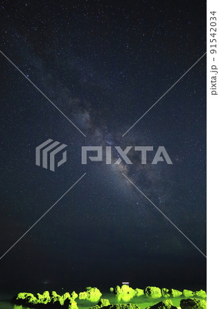 星空保護区 石垣島白保海岸の満天の星空 星空保護区 石垣島白保海岸の満天の星空 91542034