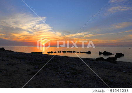 絶景! 石垣島 白保海岸の日の出 絶景! 石垣島 白保海岸の日の出 91542053