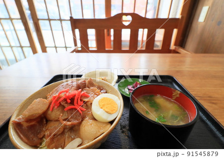 豚丼　豚丼定食 91545879