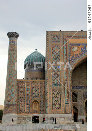 サマルカンドのシェル・ドル・マドラサ サマルカンドのシェル・ドル・マドラサ 91547067
