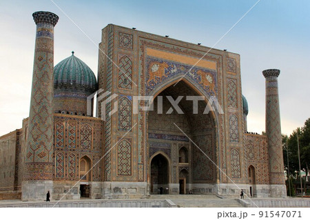 サマルカンドのシェル・ドル・マドラサ サマルカンドのシェル・ドル・マドラサ 91547071