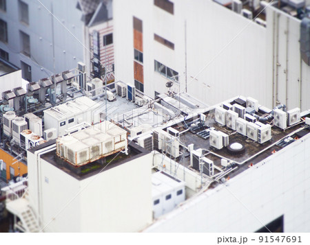 高層ビルの室外機　空調設備 91547691