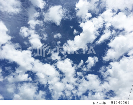 空と雲の青空背景 空と雲の青空背景 91549565