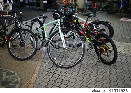 マナーの悪い　駐輪 91551928