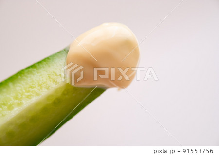 ディップ付きのスティックきゅうり 91553756