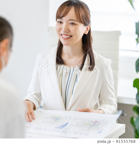 営業　市場調査　商圏分析　相談　契約　説明　接客　来客　打合せ 91555768