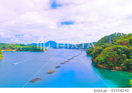 爽やかな夏の気仙沼湾の風景 91558230