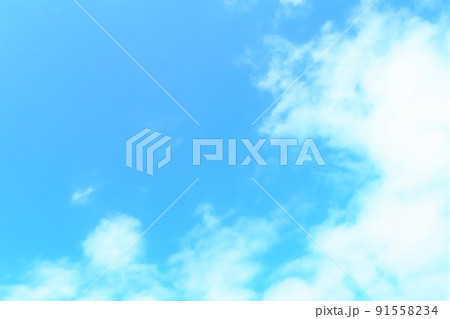 青空と白い雲 91558234