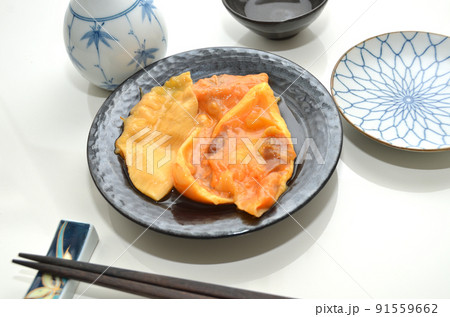 皿にのったホヤ 91559662