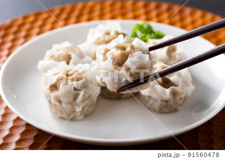 肉汁溢れるプリプリの焼売 肉汁溢れるプリプリの焼売 91560478