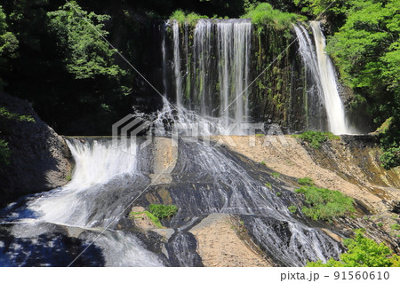 初夏の竜門の滝 初夏の竜門の滝 91560610