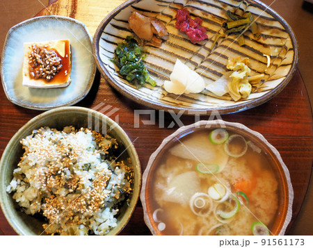 とくまる食堂 お漬物と高菜めし膳 熊本県阿蘇郡高森町上色見 とくまる食堂 お漬物と高菜めし膳 熊本県阿蘇郡高森町上色見 91561173