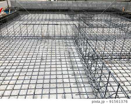 戸建て住宅の基礎工事の現場 91561376