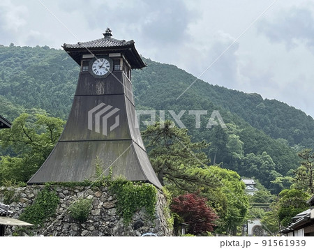 出石のシンボル辰鼓楼です。江戸時代の風情を彷彿します。の写真素材