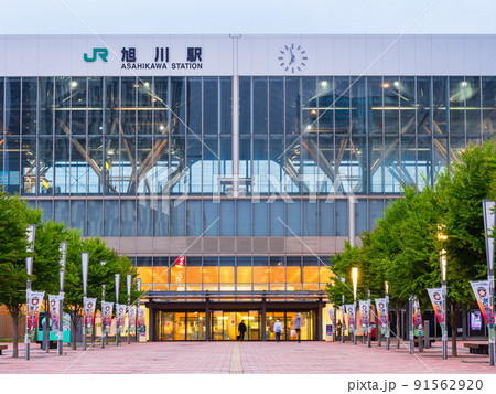 旭川駅北口　夕景 91562920