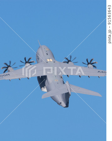 エアバスA400M輸送機上昇 エアバスA400M輸送機上昇 91563643