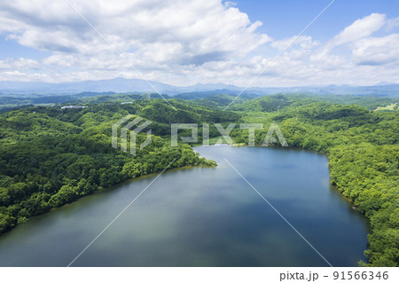 北海道 白老のポロト湖を空撮(ウポポイ隣接) 北海道 白老のポロト湖を空撮(ウポポイ隣接) 91566346