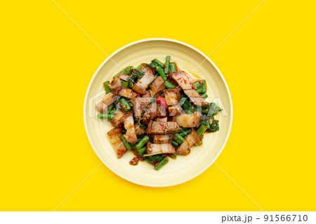Stir fried crispy pork with holy basil Stir fried crispy pork with holy basil 91566710