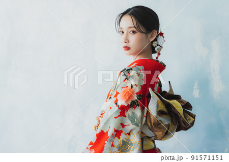 赤い振袖　 91571151