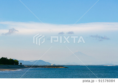 相良湾から見る富士山 夏 静岡県牧之原市 相良湾から見る富士山 夏 静岡県牧之原市 91576084