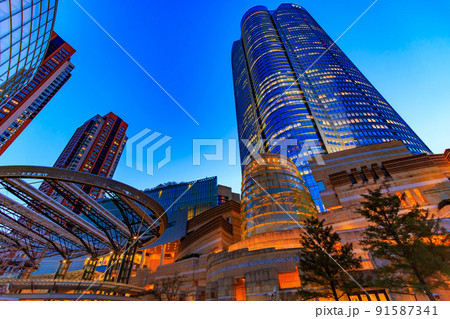 東京 港区六本木の都市風景 六本木ヒルズの夜景 東京 港区六本木の都市風景 六本木ヒルズの夜景 91587341