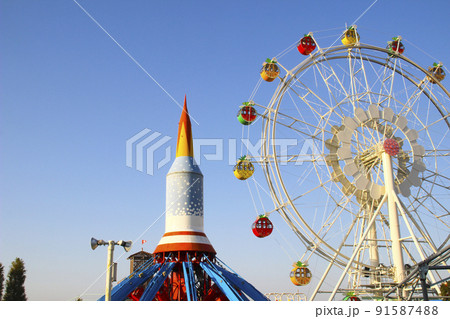 昭和な遊園地の風景 91587488