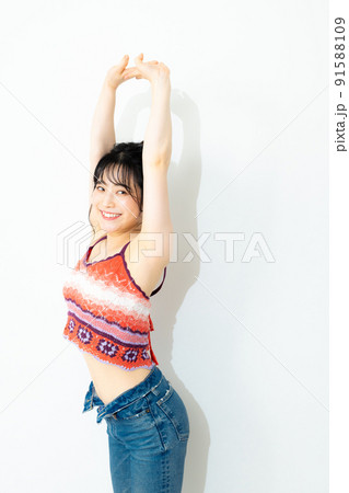 夏の女性　 91588109