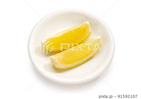 レモンの櫛切りカット写真 91592107