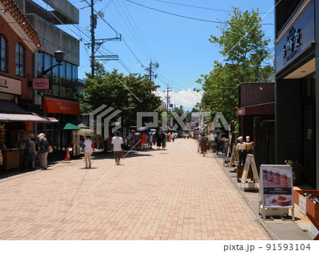 軽井沢　夏の旧軽銀座 91593104
