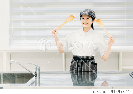 調理師・製菓衛生師・パティシエのイメージ（調理器具） 91595374