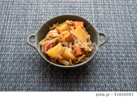 手作り肉じゃが(豚肉) 手作り肉じゃが(豚肉) 91600083