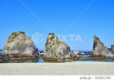 三陸復興国立公園　岩手県　宮古市　みやこ浄土ヶ浜　奥浄土ヶ浜から田代崎半島を望む 91601785