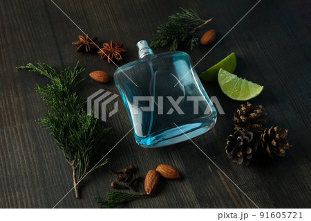 Concept of natural perfume on wooden background 91605721