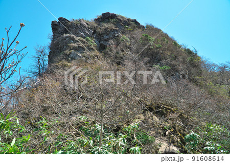 氷ノ山 こしき岩と青空 兵庫県養父市 氷ノ山 こしき岩と青空 兵庫県養父市 91608614