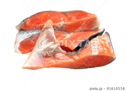 塩銀鮭のカマ、切り落とし【白背景】 91610558