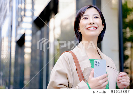 ショッピング　女性 91612397