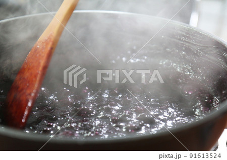 フライパンでブルーベリージャム作り 91613524