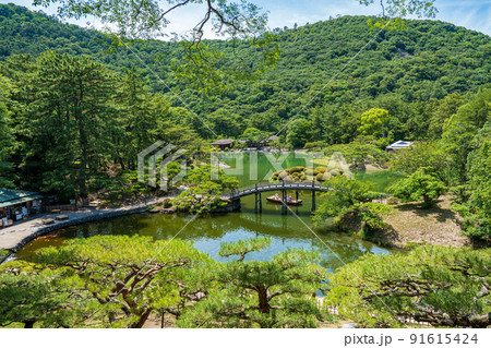 【高松市】栗林公園 飛来峰からの眺望 【高松市】栗林公園 飛来峰からの眺望 91615424