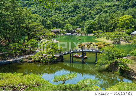 【高松市】栗林公園 飛来峰からの眺望 【高松市】栗林公園 飛来峰からの眺望 91615435