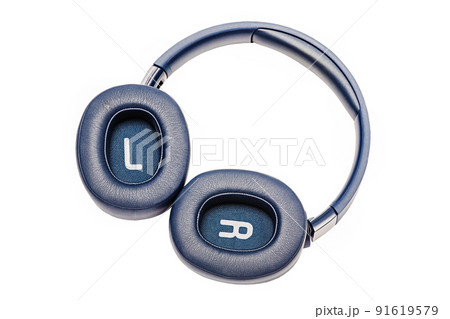 Wireless bluetooth headphones for listening to audio. Headphones isolate. 91619579