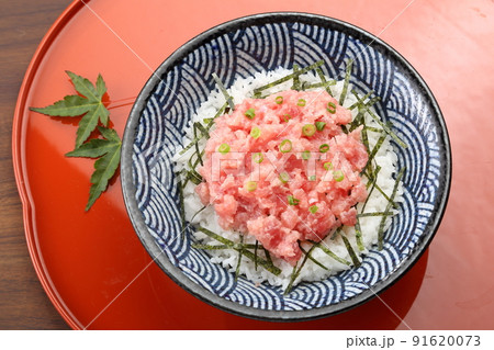 懐石盆のねぎとろ丼　ハイアングル 91620073