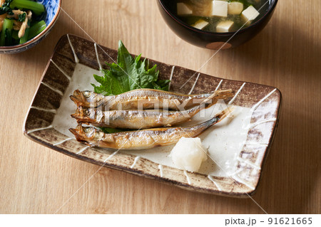 こんがり焼いたししゃも こんがり焼いたししゃも 91621665