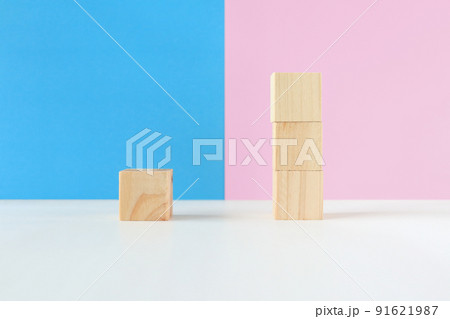 左右非対称に積まれた積み木 2 左右非対称に積まれた積み木 2 91621987